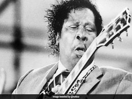 B.B King's 94th Birthday: सड़क किनारे बजाते थे गिटार, ऐसे बने सुपरस्टार, बना Google Doodle B.B King's 94th Birthday: सड़क किनारे बजाते थे गिटार, ऐसे बने सुपरस्टार, बना Google Doodle