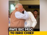 Video : Moment When PM Modi Consoled An Emotional ISRO Chief