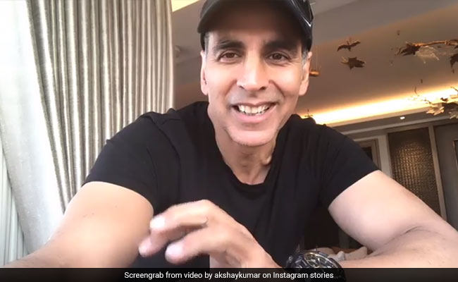 Akshay Kumar Thanks Juhi Chawla For 'Best Birthday Gift A Friend Could Give'