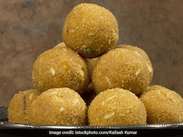खाने में स्वादिष्ट और सेहत के लिए फायदेमंद है ये लड्डू, सर्दियों में जरूर करें सेवन, नोट कर लें रेसिपी खाने में स्वादिष्ट और सेहत के लिए फायदेमंद है ये लड्डू, सर्दियों में जरूर करें सेवन, नोट कर लें रेसिपी
