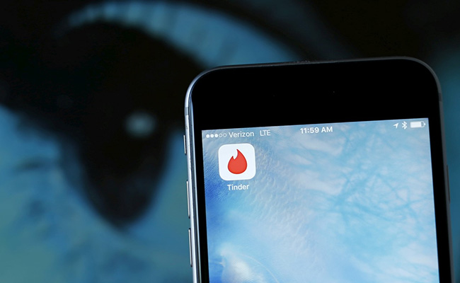 Tinder Owner Sued For Using Fake Profiles In Advertisements