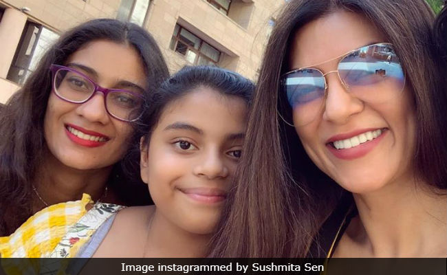 Sushmita Sen And Daughters Renee, Alisah Do The Wheel Pose In Stunning Maldives. See Pic