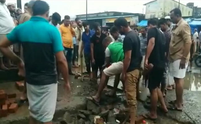 6-Year-Old Swept Away By Drain Water Near Mumbai, Body Found Hours Later