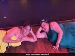 भारती सिंह का Video बना रहा था ये शख्स, फिर कॉमेडियन ने कही ऐसी बात कि मच गया हंगामा- देखें वीडियो भारती सिंह का Video बना रहा था ये शख्स, फिर कॉमेडियन ने कही ऐसी बात कि मच गया हंगामा- देखें वीडियो