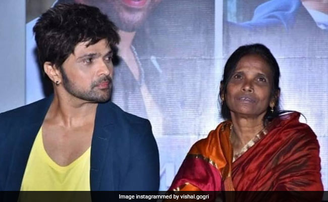 रानू मंडल ने हिमेश रेशमिया को मंच पर कह दी ऐसी बात, रोने लगे बॉलीवुड एक्टर- देखें Video