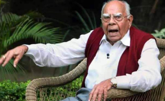'A Fearless Legend Of Our Judiciary': Celebs Mourn Ram Jethmalani On Twitter
