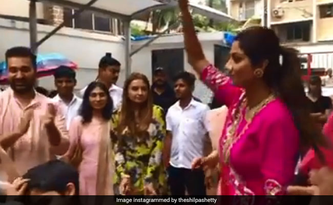 गणपति विसर्जन में कुछ यूं थिरके शिल्पा शेट्टी के पांव, Video देख आप भी कहेंगे 'Wow'