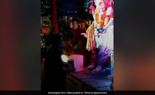 TikTok Top 10: आरती कर रहा था भक्त, तभी खड़े हुए भगवान गणेश और...वीडियो 11 लाख के पार