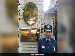 विंग कमांडर अंजलि सिंह विदेश में भारतीय मिशन में पहली महिला सैन्य राजनयिक नियुक्त विंग कमांडर अंजलि सिंह विदेश में भारतीय मिशन में पहली महिला सैन्य राजनयिक नियुक्त