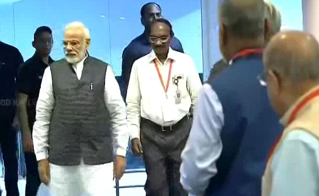 PM Modi Briefed By ISRO Chief On Chandrayaan 2's Status