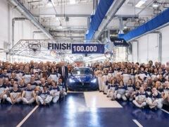 Maserati Rolls Out The 100,000th Ghibli From Its Grugliasco Plant, In Italy Maserati Rolls Out The 100,000th Ghibli From Its Grugliasco Plant, In Italy