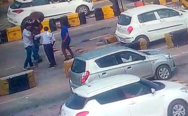 Haryana Toll Booth Staff Collapses As Commuter Smashes Drum On His Head