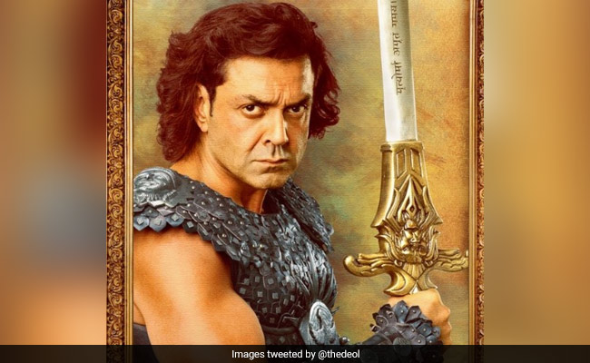 बॉबी देओल का पोस्टर हुआ रिलीज तो KRK ने किया ट्वीट, लिखा- अब तो 'Housefull 4' को कोई भी...