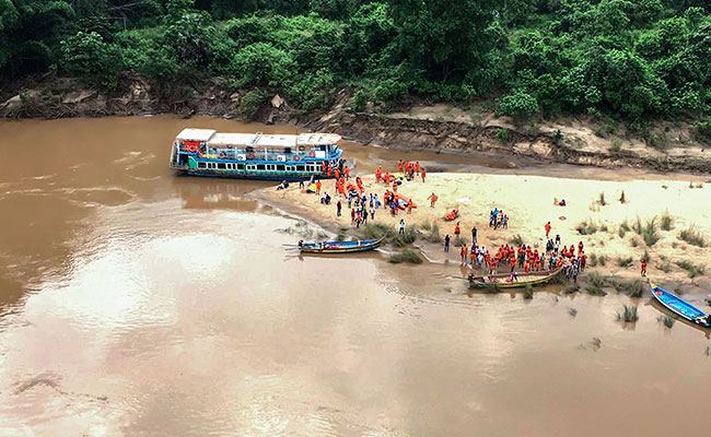 Godavari Crosses Danger Mark, Flood Threat In 5 Andhra Pradesh Districts