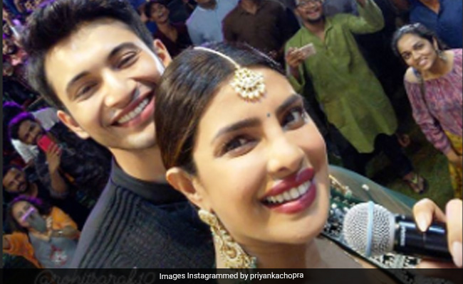 ब्लैक ड्रेस में प्रियंका चोपड़ा ने ऑनस्क्रीन 'बेटे' संग खेला डांडिया, वायरल हुआ धमाकेदार वीडियो