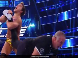 इस पहलवान ने WWE के मालिक के बेटे की कर दी हालत खराब, रिंग में यूं किया बुरा हाल- देखें Video इस पहलवान ने WWE के मालिक के बेटे की कर दी हालत खराब, रिंग में यूं किया बुरा हाल- देखें Video