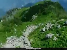 Video Shows Army Blocking Pak Troops' Infiltration Attempt In Jammu And Kashmir Video Shows Army Blocking Pak Troops' Infiltration Attempt In Jammu And Kashmir