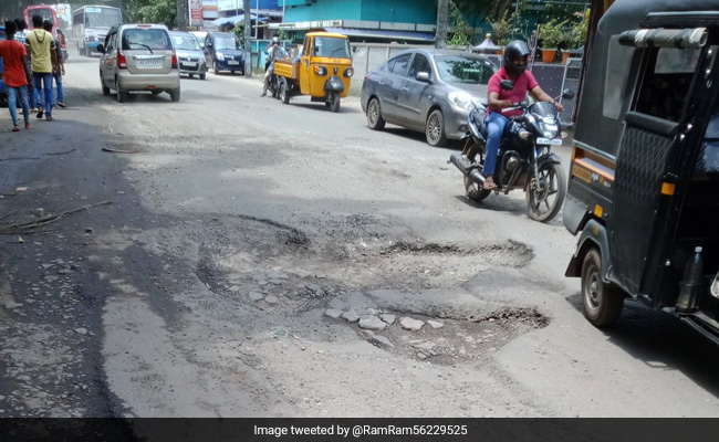 "Fix Potholes Or Pay From Salary": Kerala Officials Get A Severe Warning