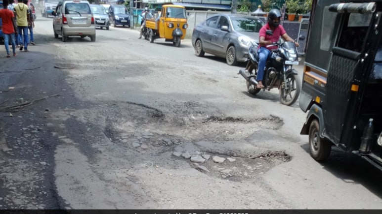 Maharashta Student Run Over After Two-Wheeler Falls Due To Potholes