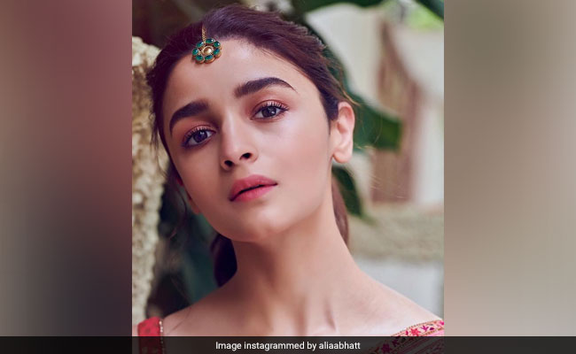 Alia Bhatt Shares An Update On Karan Johar's <i>Takht</i>