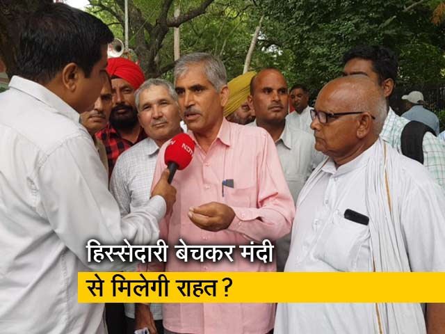 रवीश कुमार का प्राइम टाइम: निजीकरण और विनिवेश से कर्मचारियों में असुरक्षा