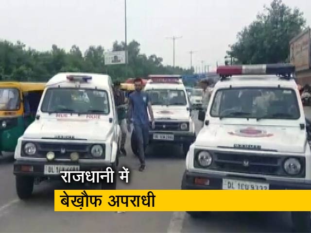 दिल्ली के अक्षरधाम पर दिन-दहाड़े पुलिस और बदमाशों के बीच मुठभेड़