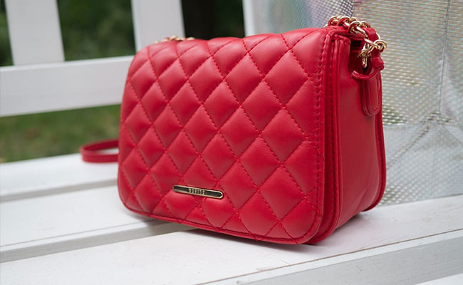 7 Colourful Tote Bags That Are A Fun Office Choice