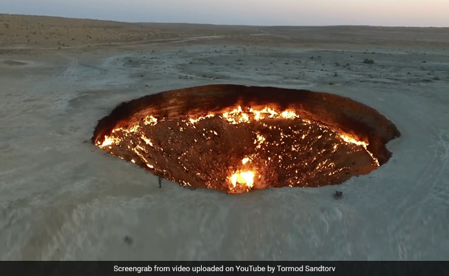 This Crater In The Middle Of A Desert Has Been Burning For Nearly 50 Years