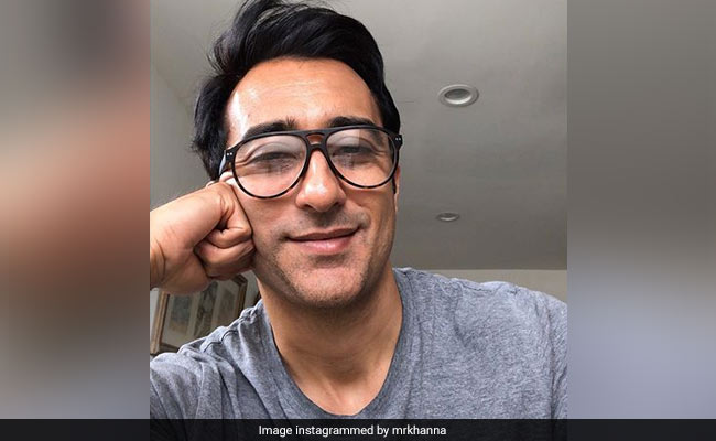 On Rahul Khanna's 'Joy Of Specs' Pic, Shweta Bachchan's Comment Is A Winner