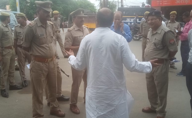 Chinmayanand Case: लॉ छात्रा के समर्थन में 'न्याय यात्रा' से पहले कांग्रेस के कई नेता हिरासत में, प्रशासन ने नहीं दी थी मंजूरी