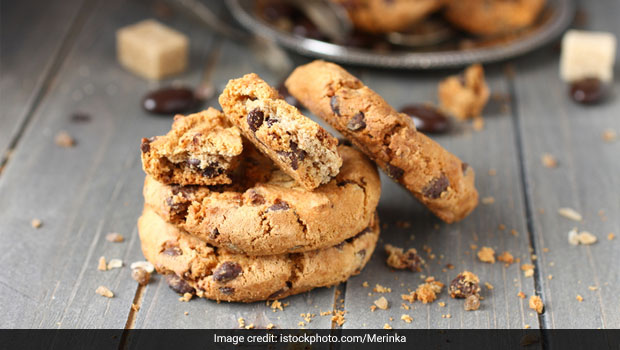 Recipe Video: Make Keto Peanut Butter Cookies In Just 15 Minutes