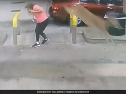 Deer Jumps Over Woman, Kicks Her Head In Shocking Video Deer Jumps Over Woman, Kicks Her Head In Shocking Video