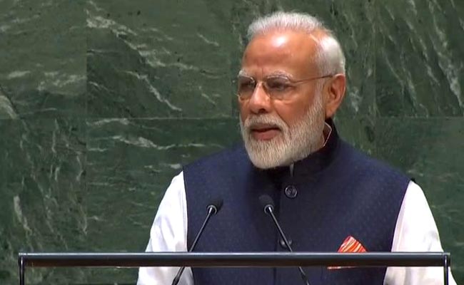 बॉलीवुड डायरेक्टर का PM पर निशाना, बोले-कभी कभी लगता है पाकिस्तान नहीं होता तो मोदी जी के पास...