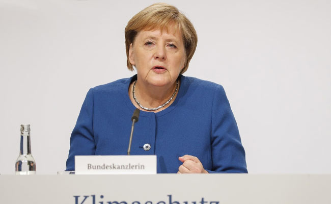 जर्मन चांसलर एंजेला मर्केल दिल्ली पहुंचीं, शुक्रवार को पीएम मोदी से करेंगी मुलाकात