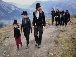 Swiss Hold "Funeral March" To Mark The Disappearance Of Alpine Glacier Swiss Hold "Funeral March" To Mark The Disappearance Of Alpine Glacier
