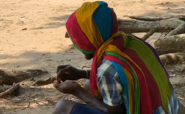 दंतेवाड़ा में विधानसभा उपचुनाव : मतदान अच्छा हुआ, लेकिन नक्सलियों का खौफ बरकरार, देखें VIDEO