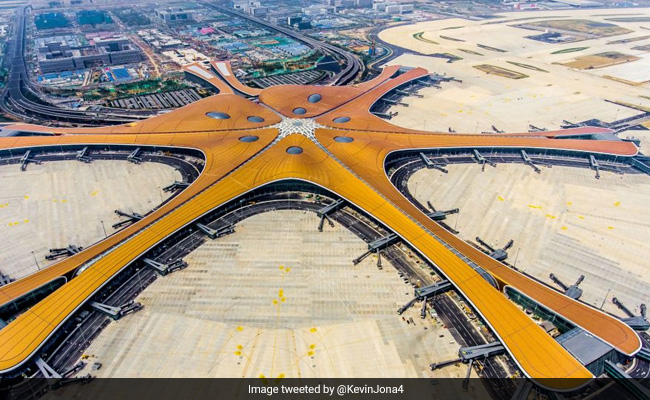 चीन ने इस मामले में किया बड़ा कारनामा, बनाया दुनिया का सबसे बड़ा टर्मिनल और...देखे Photos