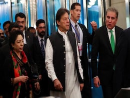 अमेरिका में खराब हुआ इमरान खान का विमान, कमर्शियल फ्लाइट पकड़ कर पहुंचे पाकिस्तान अमेरिका में खराब हुआ इमरान खान का विमान, कमर्शियल फ्लाइट पकड़ कर पहुंचे पाकिस्तान