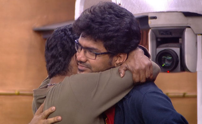 <i>Bigg Boss Tamil 3</i>, Day 95 Written Update: Kavin Quits The Show, Leaving Sandy And Losliya In Tears