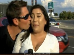 शख्स ने Live Reporting कर रही महिला रिपोर्टर को किया Kiss, पकड़ा गया तो मांगने लगा माफी, देखें VIDEO शख्स ने Live Reporting कर रही महिला रिपोर्टर को किया Kiss, पकड़ा गया तो मांगने लगा माफी, देखें VIDEO