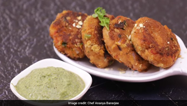 Watch: Pair Your Evening Tea With Protein-Rich Chana And Oats Pakoda (Video)