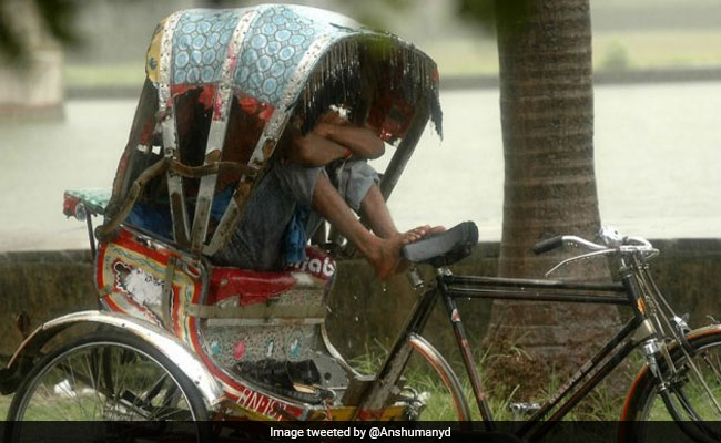 52 साल के रिक्शेवाले ने फेसबुक पर फंसाईं हजारों लड़कियां, Chat पर करता था ऐसी बातें