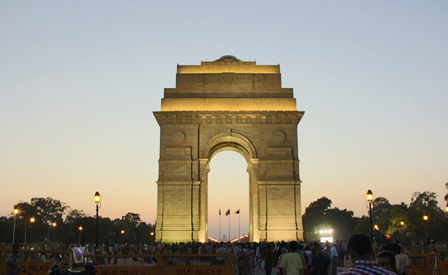 Delhi Max Temperature Settles At 34.4 Degrees Celsius, Air Quality Moderate