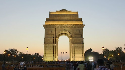 Delhi Max Temperature Settles At 34.4 Degrees Celsius, Air Quality 'Moderate'