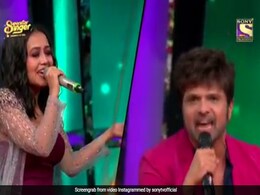 Himesh Reshammiya ने Neha Kakkar संग 'आशिक बनाया आपने'  पर मचाई धूम, Video हुआ वायरल Himesh Reshammiya ने Neha Kakkar संग 'आशिक बनाया आपने'  पर मचाई धूम, Video हुआ वायरल