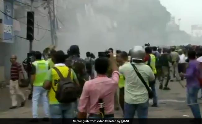 Marching For Jobs, Left Front Workers Clash With Police In Howrah