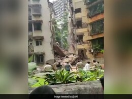 10-Year-Old, Trapped Under Debris After Building Collapse In Mumbai's Khar, Dies 10-Year-Old, Trapped Under Debris After Building Collapse In Mumbai's Khar, Dies