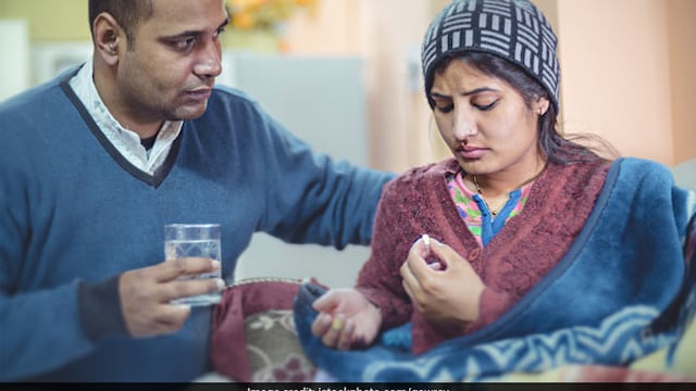 Joint pain in winter can be reduced by keeping yourself covered with layers of warm clothes