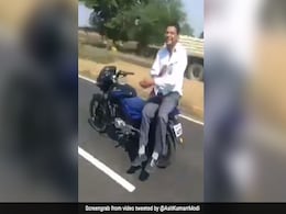 चालान से बचने का 'खतरनाक फार्मूला', डायरेक्टर ने वीडियो शेयर कर बोला- 'अब कैसे काटोगे...' देखें VIDEO चालान से बचने का 'खतरनाक फार्मूला', डायरेक्टर ने वीडियो शेयर कर बोला- 'अब कैसे काटोगे...' देखें VIDEO