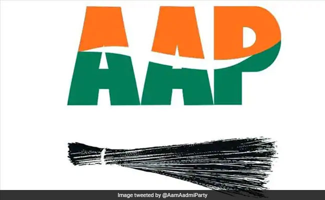Delhi Assembly Elections 2020: AAP Leader Sant Lal Chawaria Joins BJP
